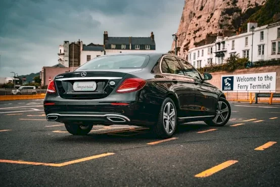 Mercedes E 220